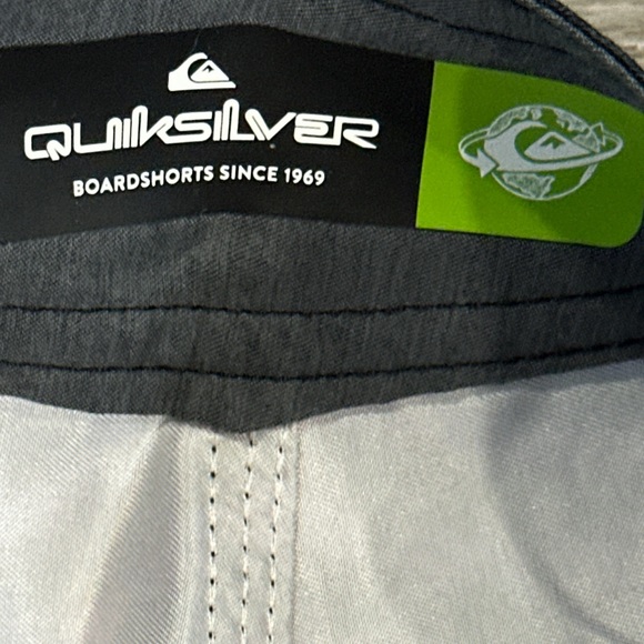 Quicksilver High Line Board Shorts Stripe Black, Red & Yellow, Boys, SZ 25. NEW - Picture 5 of 11